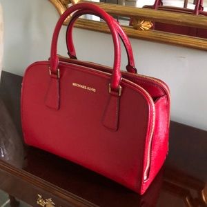 Red hand bag
